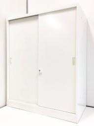 【南】オカムラ製の引き違い書庫【レクトラインシリーズ】が入荷しました！　＊良品を格安で！「オフィスバスターズ福岡南店」は、福岡を拠点として、全国へ中古オフィス用品・オフィス家具を提供しております。