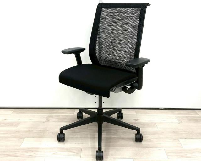 【中古】シンクチェア（旧モデル）  Steelcase（スチールケース） 肘付ハイバックチェア
