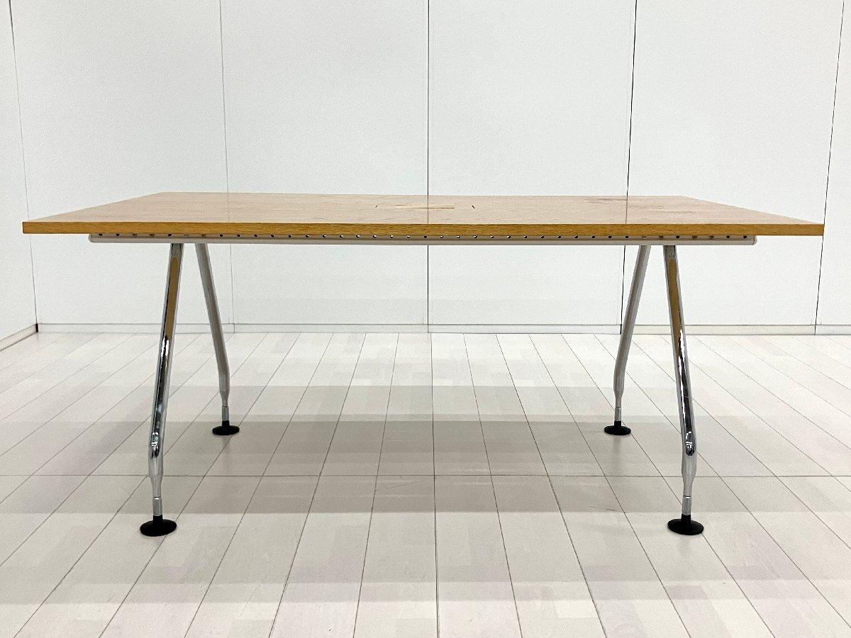 美品 vitra ヴィトラ　メダモルフ　オーク材　会議　ミーティングテーブル 中古】アドホック vitra/ヴィトラ ミーティングテーブル（会議机