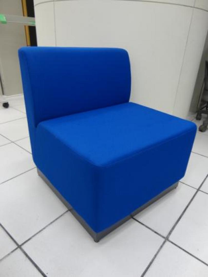 ITOKI製　レセプションチェア　　ロビーチェアの定番!!!　
                                    中古
            