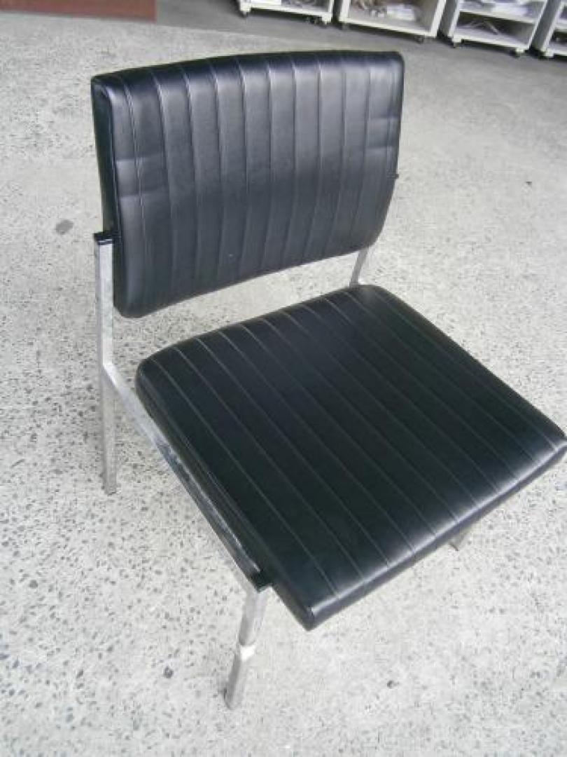 ミーティングチェア【会議チェア】
                                    中古
            