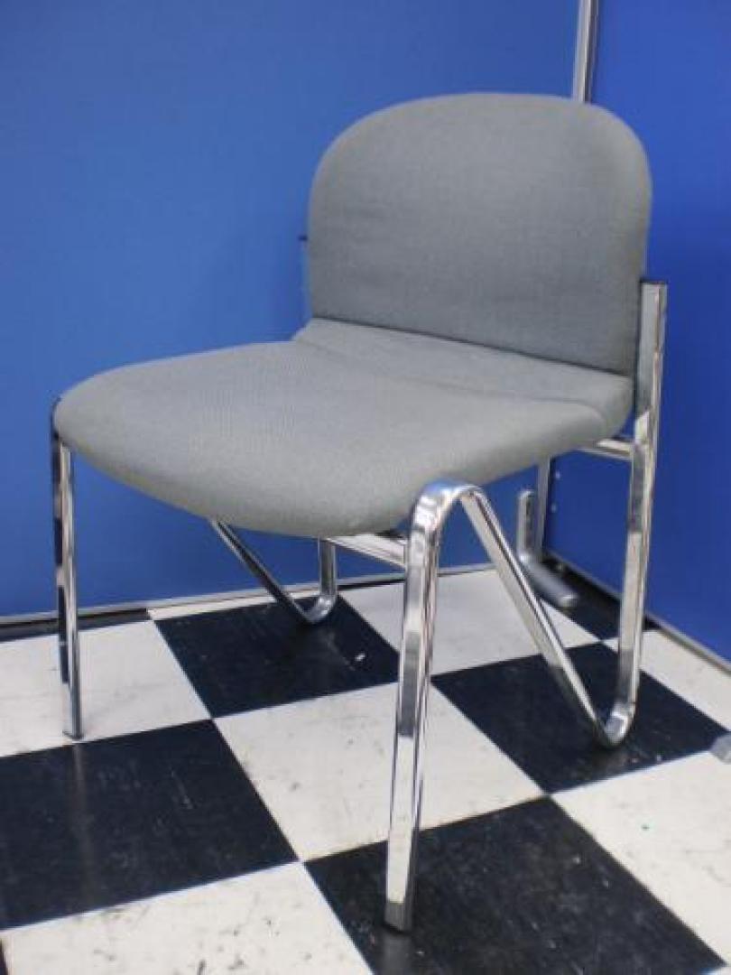 ■座面分厚く非常に良質なミーティングチェア■状態良好■スタッキングチェア【会議チェア】
                                    中古
            