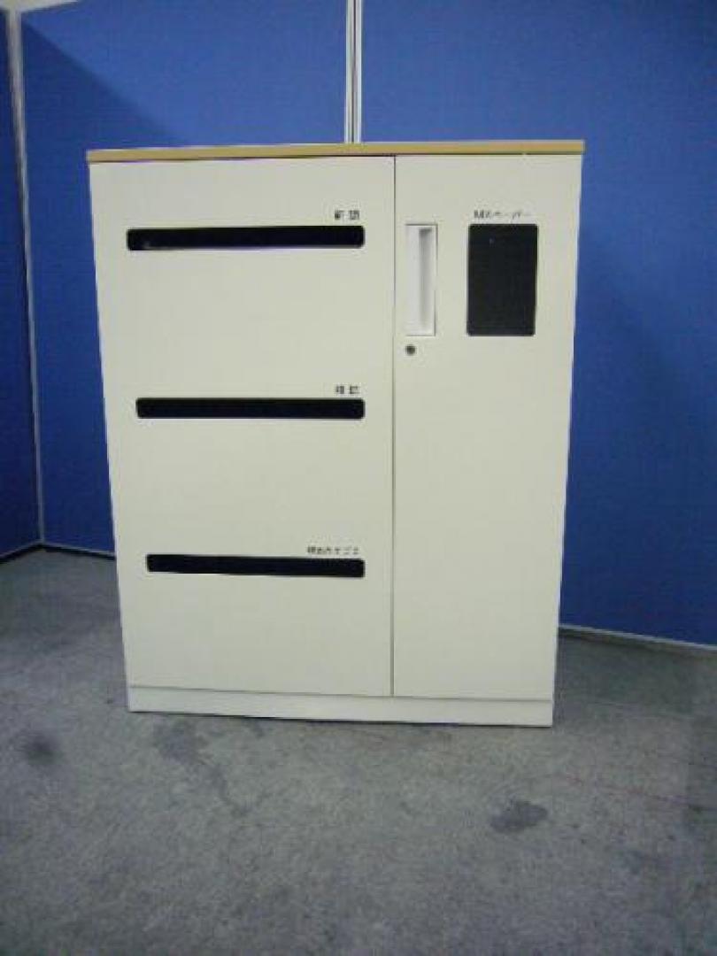 錦糸町店　ホワイト家具満載！　　ＫＯＫＵＹＯ製品のオンパレード！！　ＥＤＩＡ　扉付きリサイクルユニット
                                    中古
            