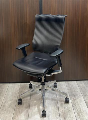 【中古】スピーナチェア（エラストマー）  イトーキ（ITOKI） 肘付ハイバックチェア