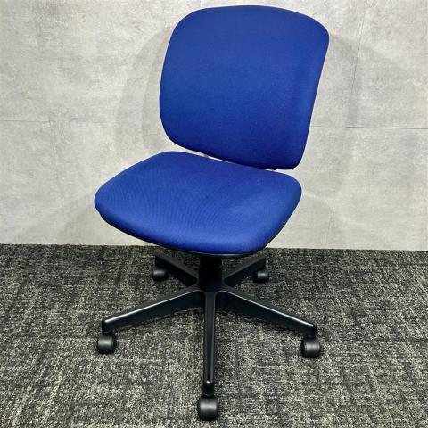 プラス製のオフィスチェア【プリセア/肘無/ブルー】が入荷しました！　＊中古オフィス家具・中古オフィスチェアをお探しの方は、オフィスバスターズ福岡博多店までお気軽にお問い合わせください！#良品　#格安　#ゲーミングチェア