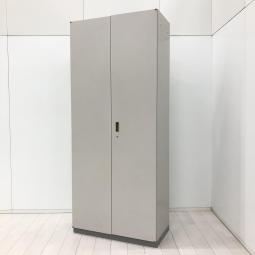 【在庫入替セール品！（本在庫限定価格）】【A4ファイルも沢山収納可能！ホワイトカラーの人気シリーズ両開き書庫！】■イトーキ（ITOKI）製　シンライン（THIN LINE）　両開き書庫　ハイキャビネット　■シリンダー錠　■ニューグレー【弊社使用欄：A01065087】【HU】