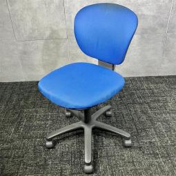 コクヨ製のオフィスチェア【レグノ セパレート/ブルー】が入荷しました！　＊中古オフィス家具・中古オフィスチェアをお探しの方は、オフィスバスターズ福岡博多店までお気軽にお問い合わせください！#良品　#格安