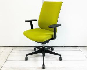 【人間工学を駆使した快適なワーキングチェア！】絶妙なサポート感とフィット感を実現させた事務椅子！
■コクヨ/ウィザード2チェア（wizard2）/ライトオリーブ　固定肘付
