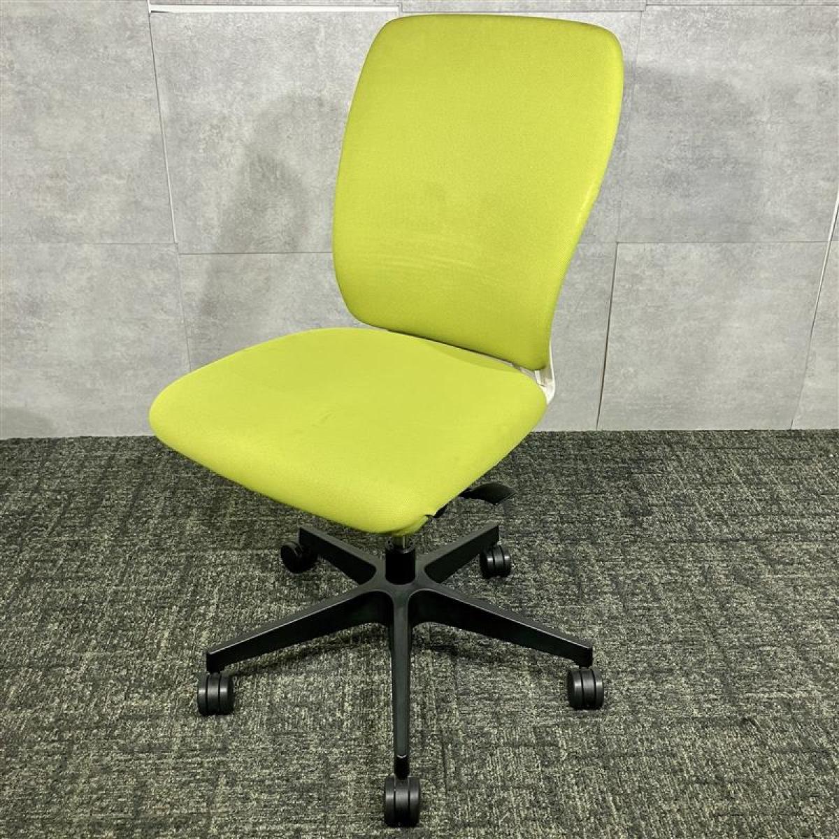 イトーキ製のオフィスチェア【フルゴ/肘無/モスグリーン】が入荷しました！　＊中古オフィス家具・中古オフィスチェアをお探しの方は、オフィスバスターズ福岡博多店までお気軽にお問い合わせください！#良品　#格安　#事務椅子
                        フルゴ
                                    中古
            