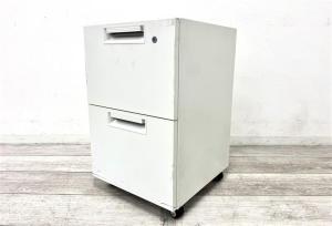 【手狭なオフィスでも使いやすい奥行スリムタイプが入荷いたしました！】■プラス(PLUS)製　リード(LEED)シリーズ　2段ワゴン　デスクインワゴン　W395×D420×H625mm　■シリンダー錠　■ホワイト