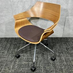 【個】★新品定価:1脚20万円以上★イトーキ製のミーティングチェア【DAチェア/ブラウン】 ＊中古オフィス家具・中古オフィスチェアをお探しの方は、オフィスバスターズ福岡博多店までお気軽にお問い合わせください！#良品　#格安  #会議用　#ミーティングチェア #自宅用
