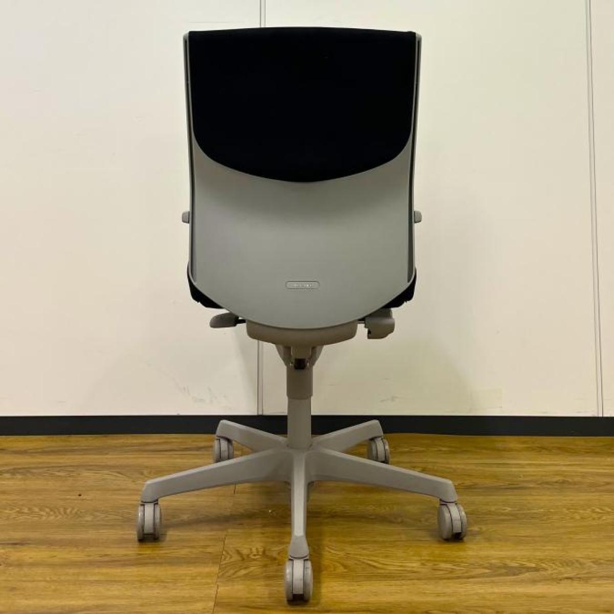 中古】エスクード オカムラ/okamura 肘無ハイバックチェア 600465 中古】エスクード オカムラ/okamura 肘無ハイバックチェア 600465
