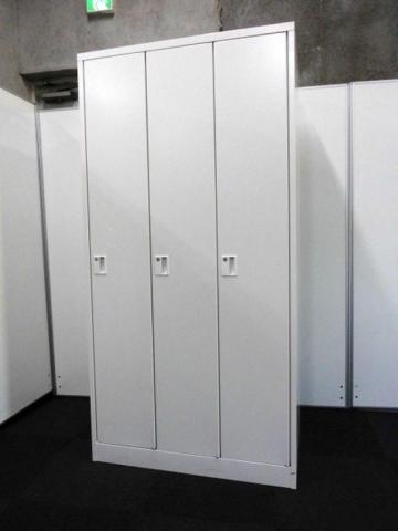 【中古】LB HLB-9831SS2-W9 イトーキ（ITOKI） 3人用更衣ロッカー
