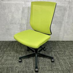 オカムラ製のオフィスチェア【エスクード/肘無/ライトグリーン】が入荷しました！ ＊中古オフィス家具・中古オフィスチェアをお探しの方は、オフィスバスターズ福岡博多店までお気軽にお問い合わせください！#良品　#格安　#事務椅子