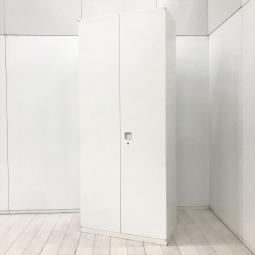 【在庫入替セール品！（本在庫限定価格）】【豊富な収納スペースでオフィス書類をスッキリ整理！】■オカムラ（okamura）製　レクトラインシリーズ　ハイキャビネット　W900×D450×H2100mm　■シリンダー錠　■ホワイト【弊社使用欄：A01069176】【HU】