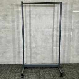 コートハンガーが入荷しました！　中古オフィス家具をお探しならオフィスバスターズ福岡博多店へお気軽にお問い合わせください！