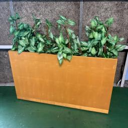 ★在庫入替セール品★【中古】プランタシェルフ W1200 D300 H700 木目ナチュラル が値下げされました！オフィスの間仕切り・観葉植物ラックに最適｜中古オフィス家具をお探しならオフィスバスターズ福岡博多店へお気軽にお問い合わせください