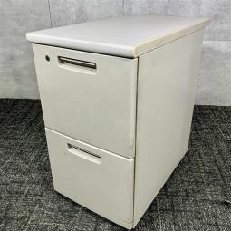 【中古】コクヨ BS＋ 2段脇机 SDE-BSNA72F1 グレー W400 D700 H700 入荷しました！デスク横の収納や書類整理に最適な人気のサイドワゴン｜中古オフィス家具をお探しならオフィスバスターズ福岡博多店へお気軽にお問い合わせください！