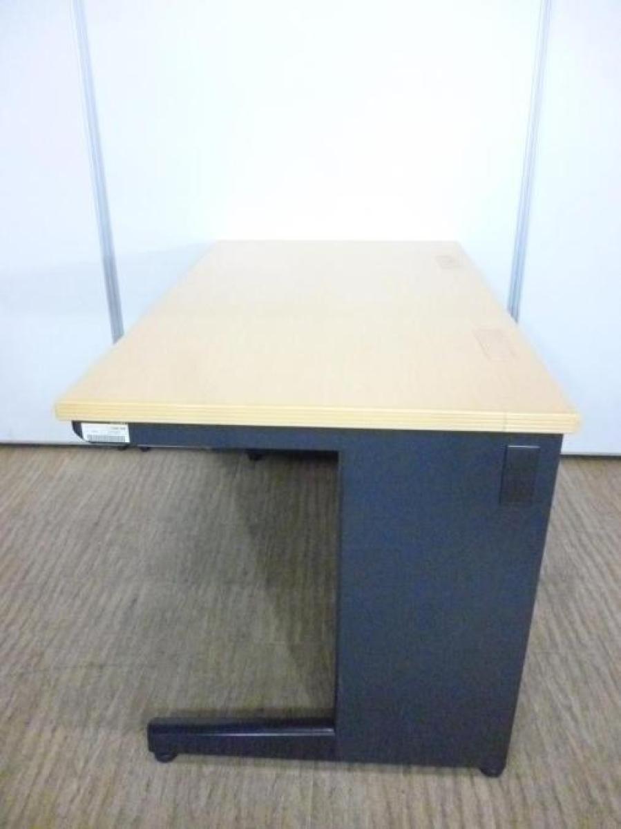 【中古】CZXデスク イトーキ/ITOKI 平机 601264 - 中古オフィス家具ならオフィスバスターズ