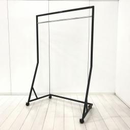 【7/7(火)入荷予定の商品となります！】【ワイドに使えるハンガーラック！多人数でのご使用にオススメ！】■オカムラ（okamura）製　ゴド（GO-DO）シリーズ　■コートハンガー　バータイプ　■キャスター付き　■W1200 × H1750 mm　■ブラック