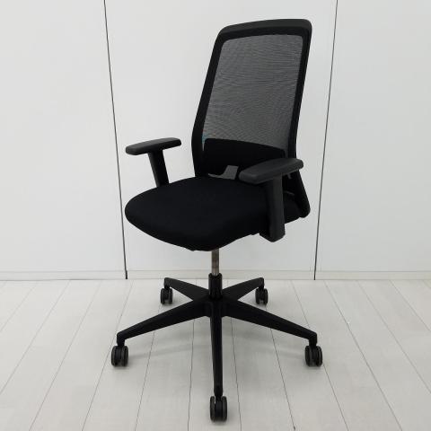 Cassina（カッシーナ）のシリーズ一覧 - 中古オフィス家具ならオフィス