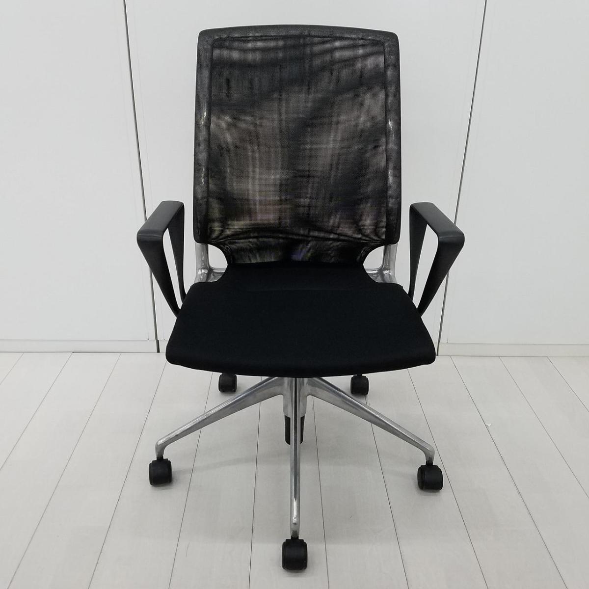 中古】メダ2チェア vitra/ヴィトラ 肘付ハイバックチェア 601337