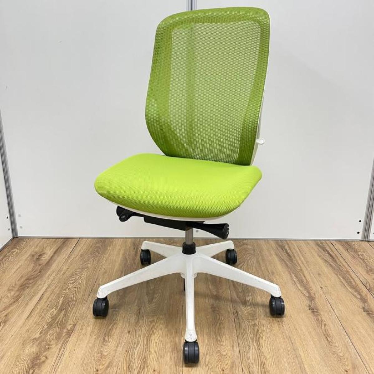 bm　オカムラ　シルフィーチェア　前傾機能　ハイバック　メッシュタイプ　中古 中古】シルフィーメッシュ オカムラ/okamura 肘無ハイバックチェア