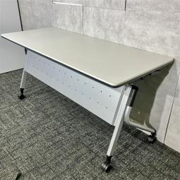 ★在庫入替セール品★【中古】プラス（PLUS） リネロ2（Linello2） フォールディングテーブル LD-520 WS ホワイト W1500 D600 H720 が値下げされました！　棚板付き・在庫入替セール対象品【1台限定】｜会議・研修・セミナーに最適な折りたたみテーブル｜中古オフィス家具をお探しならオフィスバスターズ福岡博多店へお気軽にお問い合わせください！