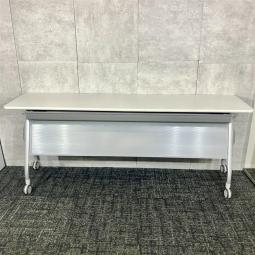 ★訳アリ品★【中古】コクヨ エピファイ KTP-1008 スタックテーブル ホワイト W1800 D700 H720 入荷しました！会議・研修に最適な大型折りたたみテーブル｜中古オフィス家具をお探しならオフィスバスターズ福岡博多店へお気軽にお問い合わせください！