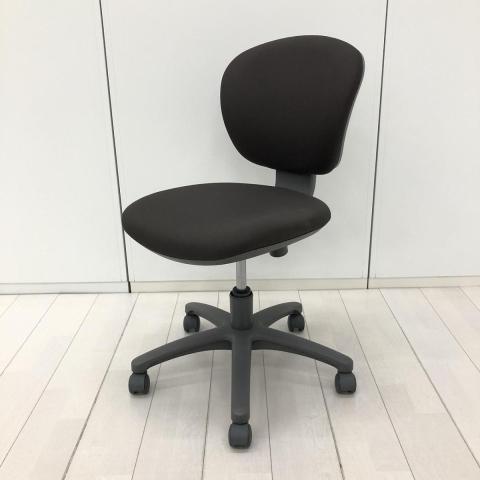 【中古】レグノチェア  コクヨ（KOKUYO） 肘無ローバックチェア