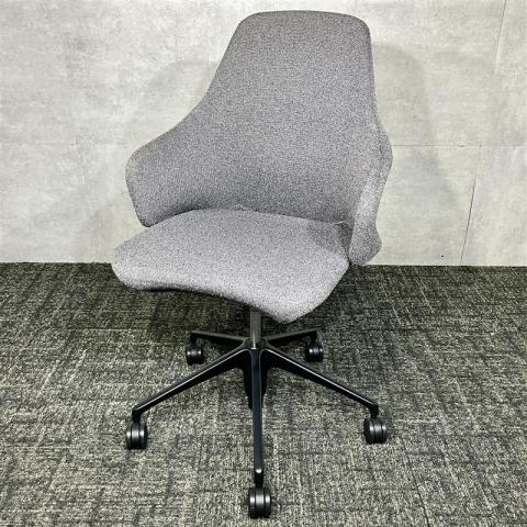 【中古】オカムラ emolto（エモルト）L434RB-FZW1 ミーティングチェア グレー 入荷しました！会議室・多目的スペースにおすすめ｜中古オフィス家具をお探しならオフィスバスターズ福岡博多店へお気軽にお問い合わせください！