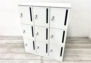 【定価約19万円】【オフィスに最適！使い勝手の良いダイヤル錠タイプの９人用メールロッカーの入荷です！】■オカムラ　■9人用ロッカー　■ホワイト　■W900　D450　H1130
