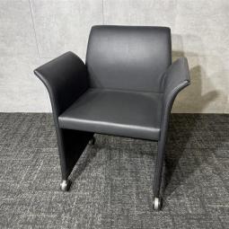★在庫入替セール品★【中古】内田洋行 GM-200 1人用ソファ ブラック W600/D530/H755 が値下げされました！ 応接室・ラウンジにおすすめ｜中古オフィス家具をお探しならオフィスバスターズ福岡博多店へお気軽にお問い合わせください！