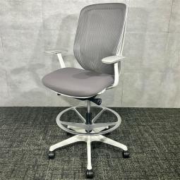 【中古】オカムラ シルフィーメッシュ ハイチェア 入荷しました!|中古オフィス家具をお探しならオフィスバスターズ福岡博多店へお気軽にお問い合わせください!