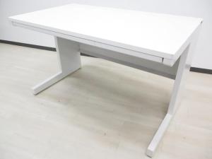 【スタンダードなデザインで使いやすい！】■ウチダ　スカエナシリーズ　平デスク　W1200×D600mm　■配線機能充実のワークデスク！【UCHIDA　SCAENA-K type】