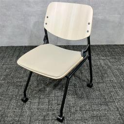 【中古】オカムラ ライブス ネスティングチェア 入荷しました！｜中古オフィス家具をお探しならオフィスバスターズ福岡博多店へお気軽にお問い合わせください！