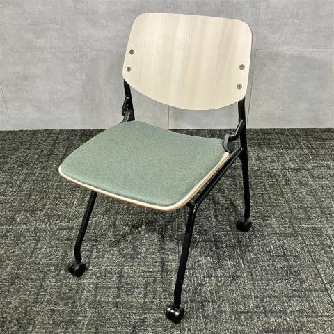 【中古】ライブスネスティングチェア 81S9AB FXW5 オカムラ（okamura） ネスティングチェア