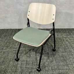 【中古】オカムラ ライブス ネスティングチェア 入荷しました！｜中古オフィス家具をお探しならオフィスバスターズ福岡博多店へお気軽にお問い合わせください！