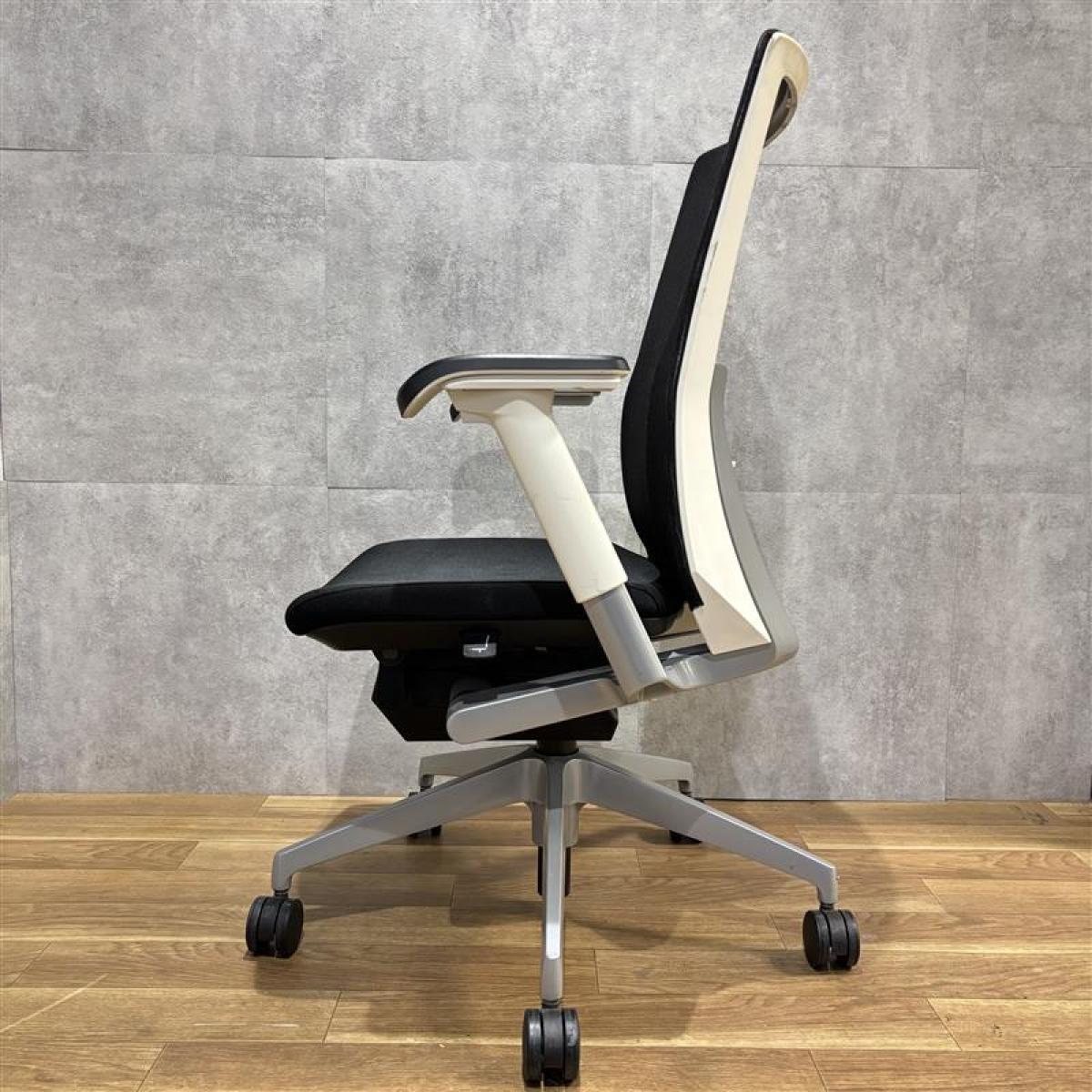 中古】ヴェントチェア KE-867JA-ZLT1T5 イトーキ/ITOKI 肘付ハイバック
