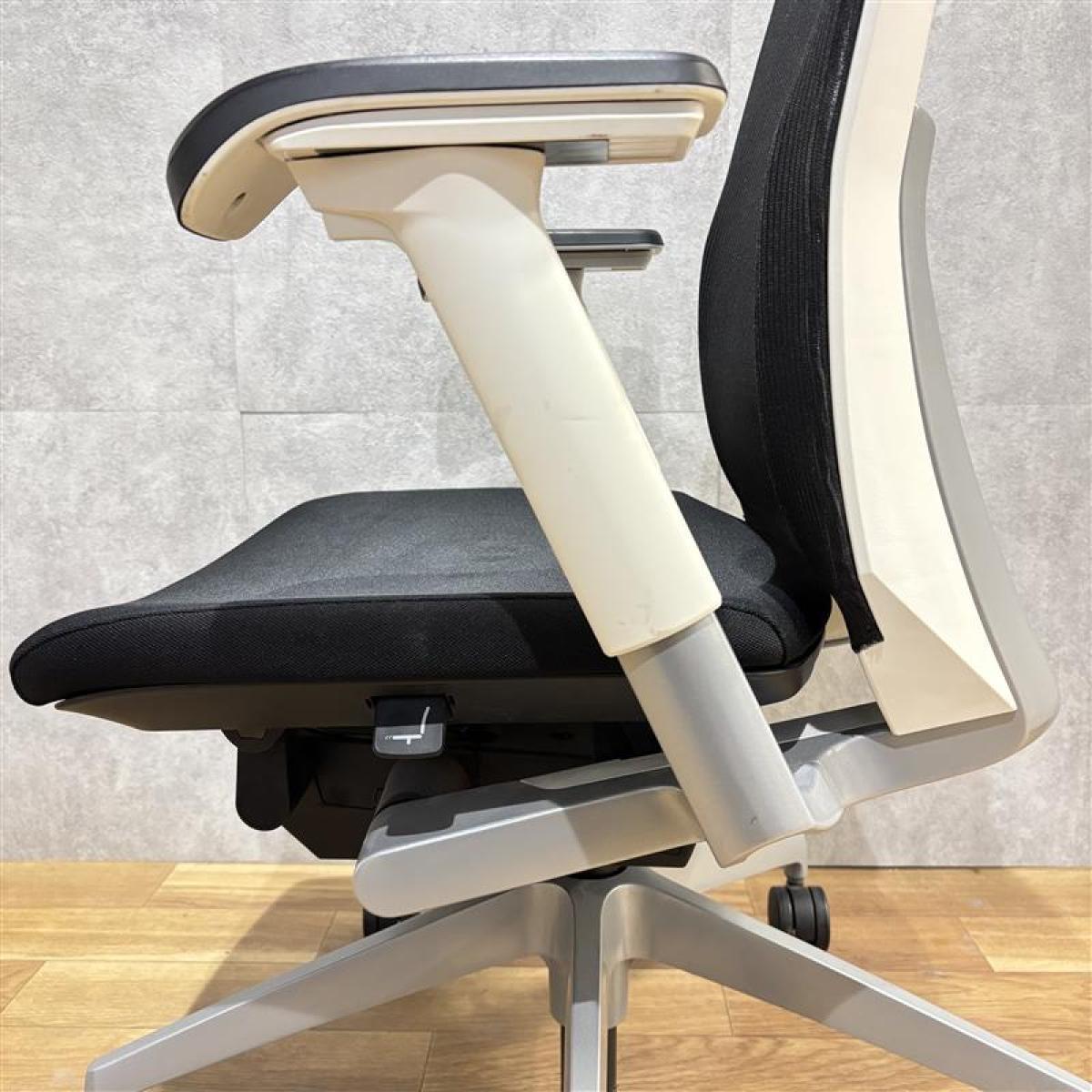 中古】ヴェントチェア KE-867JA-ZLT1T5 イトーキ/ITOKI 肘付ハイバック