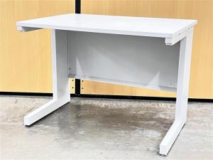 【幅1000㎜でコンパクト！　清潔感溢れる大人気ホワイトカラー！】■ウチダ(UCHIDA)製　スカエナ(SCAENA)シリーズ　平机　W1000×D700×H720㎜　■ホワイト　■引出し付き　■配線Sタイプ　【弊社使用欄：A01084931】