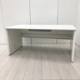 【パネル脚が珍しい！安心の国内メーカーのシンプルなオフィスデスク！】 ■オカムラ（okamura）製　プロユニット（Pro Unit）シリーズ　平机　引き出し付き　W1600×D900㎜　■パネル脚　■配線口あり　■ホワイト　【CU】【関東倉庫在庫品】【弊社使用欄：A01069663】