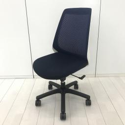 【理想的な作業姿勢をキープ！デスクに納まりの良いコンパクトメッシュチェア！】■イトーキ（ITOKI）製　ノナチェア（nona）　ハイバック　肘無し　■背面：メッシュ/座面：布地　■ネイビーブルー×ホワイトフレーム　【HU】【関東倉庫在庫品】【弊社使用欄：A01071342】