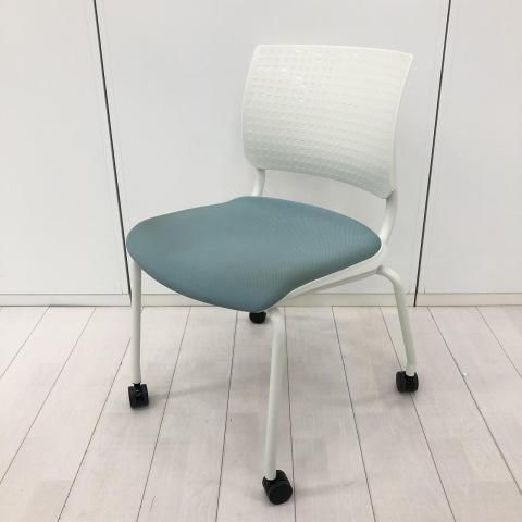 オカムラ スタッキングチェア L-40 9372DH 椅子 グリーン オカムラ（okamura） スタッキングチェア 一覧 - 中古オフィス家具なら