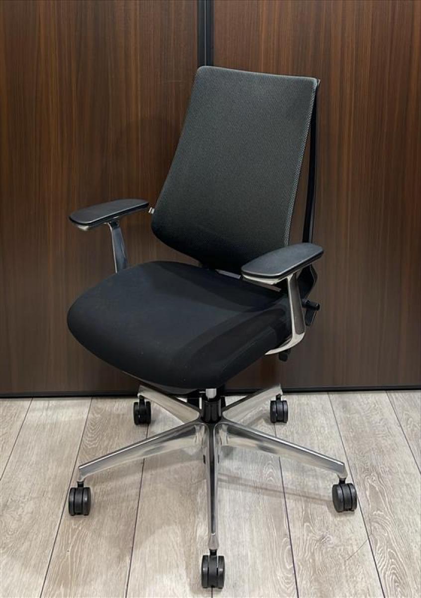 クオルツ　ハイバックチェア　2脚　中古美品 中古】デュオラ2 コクヨ/KOKUYO 肘付ハイバックチェア 603293 - 中古