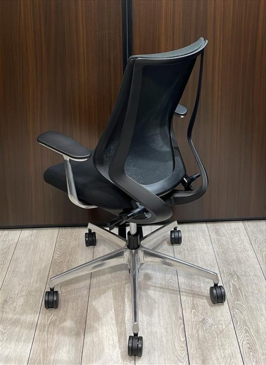クオルツ　ハイバックチェア　2脚　中古美品 中古】デュオラ2 コクヨ/KOKUYO 肘付ハイバックチェア 603293 - 中古