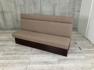 【レイアウト次第でオフィスのあらゆるシーンに対応するシックなソファ！幅1800mmタイプ】■パブリック社製　3人用ソファ　W1800×D560×H1000㎜　■背付き　肘無し　■ブラウン 【ABW商材】【関東倉庫在庫品】【弊社使用欄：A01086503】