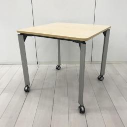 【会議・作業・学習に万能！キャスター付きで使いやすい1台！】■イトーキ（ITOKI）製　 DEシリーズ　ミーティングテーブル　 四角テーブル　W750×D750㎜　キャスター付き　■天板:木目調　【関東倉庫在庫品】【弊社使用欄：A01070392】【HUL】