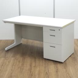 【サイド・脚日焼けあり】トーヨースチール製　CS　ホワイト　W1400xD700xH700サイズ　引出し付　ゆとりのあるワークスペースで作業効率アップ！　スタンダードなデザインで使いやすい！　片袖つ机！！