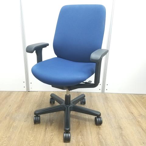 【中古】トルテチェア  イトーキ（ITOKI） 肘付ハイバックチェア